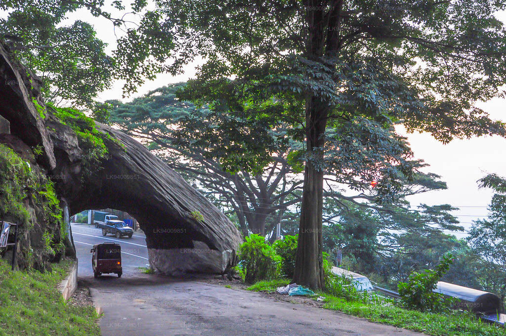 kaduganawa pass